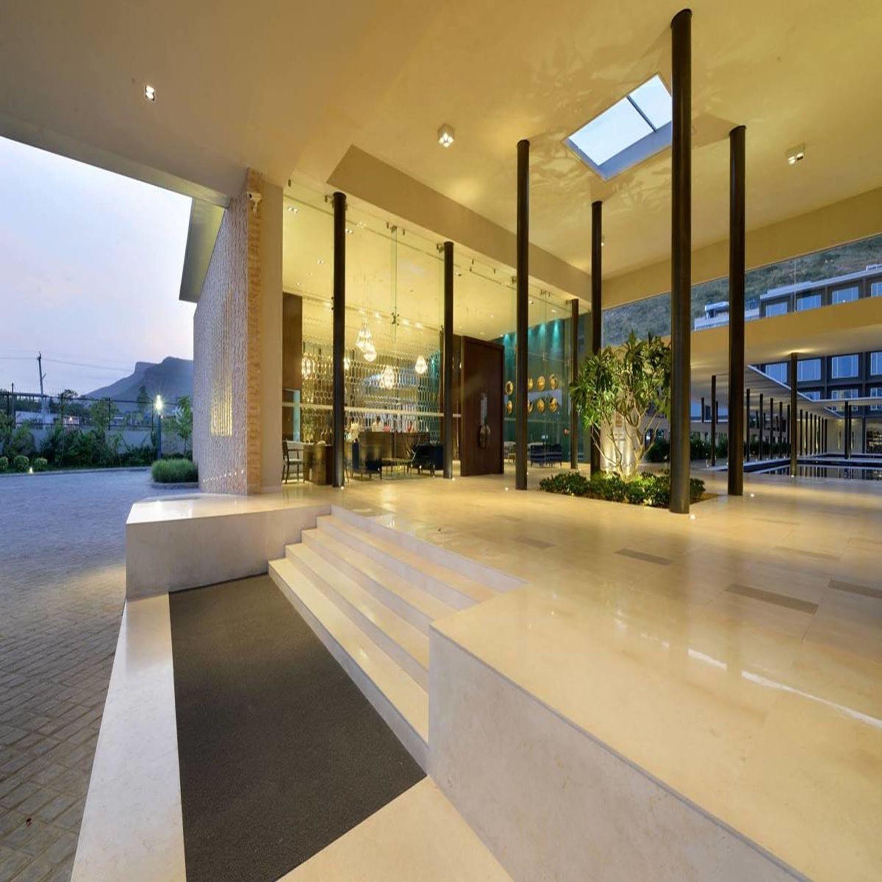 Marasa Sarovar Premiere Tirupati Exteriér fotografie The lobby of the hotel