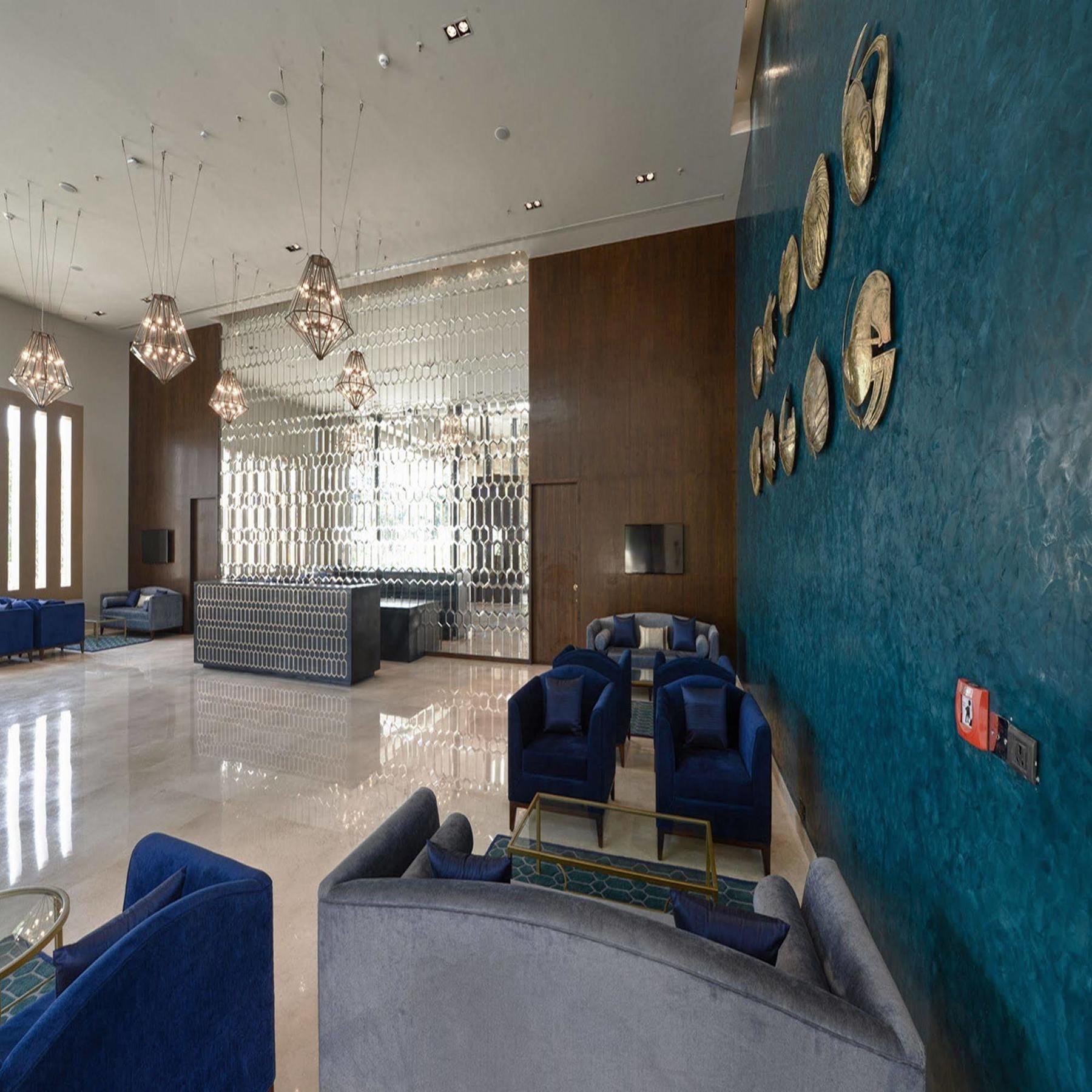 Marasa Sarovar Premiere Tirupati Exteriér fotografie The lobby of the hotel