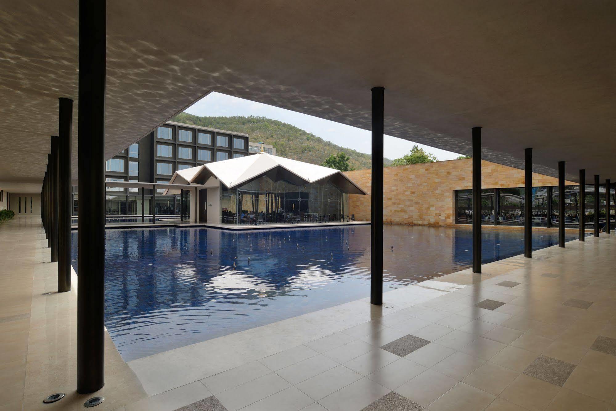 Marasa Sarovar Premiere Tirupati Exteriér fotografie The interior of the hotel